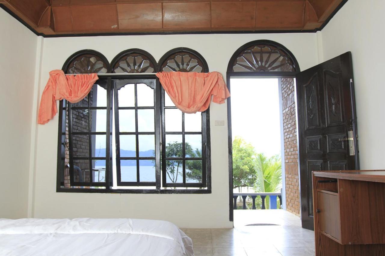 Sony Cottage Samosir Island Exterior photo