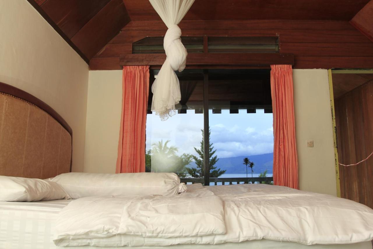 Sony Cottage Samosir Island Exterior photo