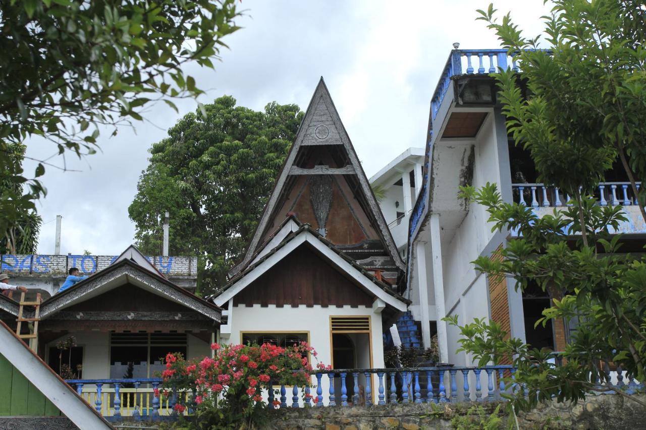 Sony Cottage Samosir Island Exterior photo